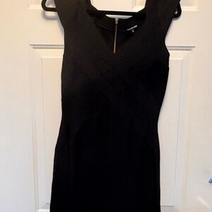 Gianni Bini Black Sheath Mini Dress V-Neck